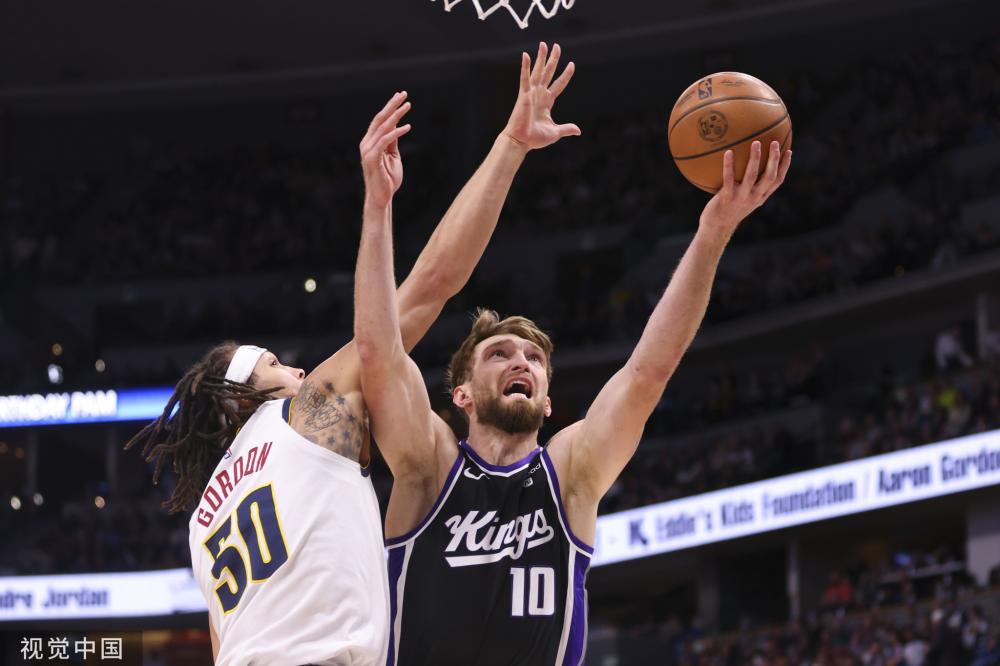 而与此同时 而与此同时